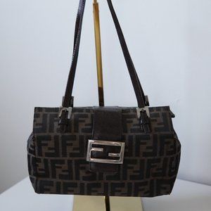 FENDI VINTAGE BAGUETTE SHOULDER BAG